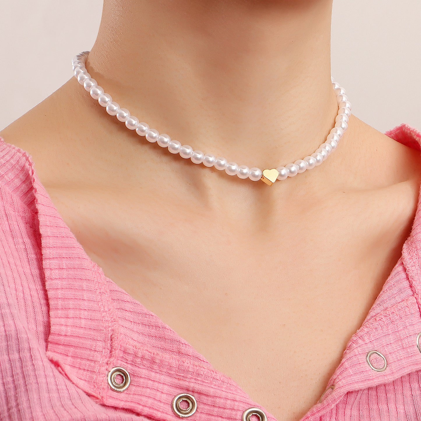 Romi pearl necklace