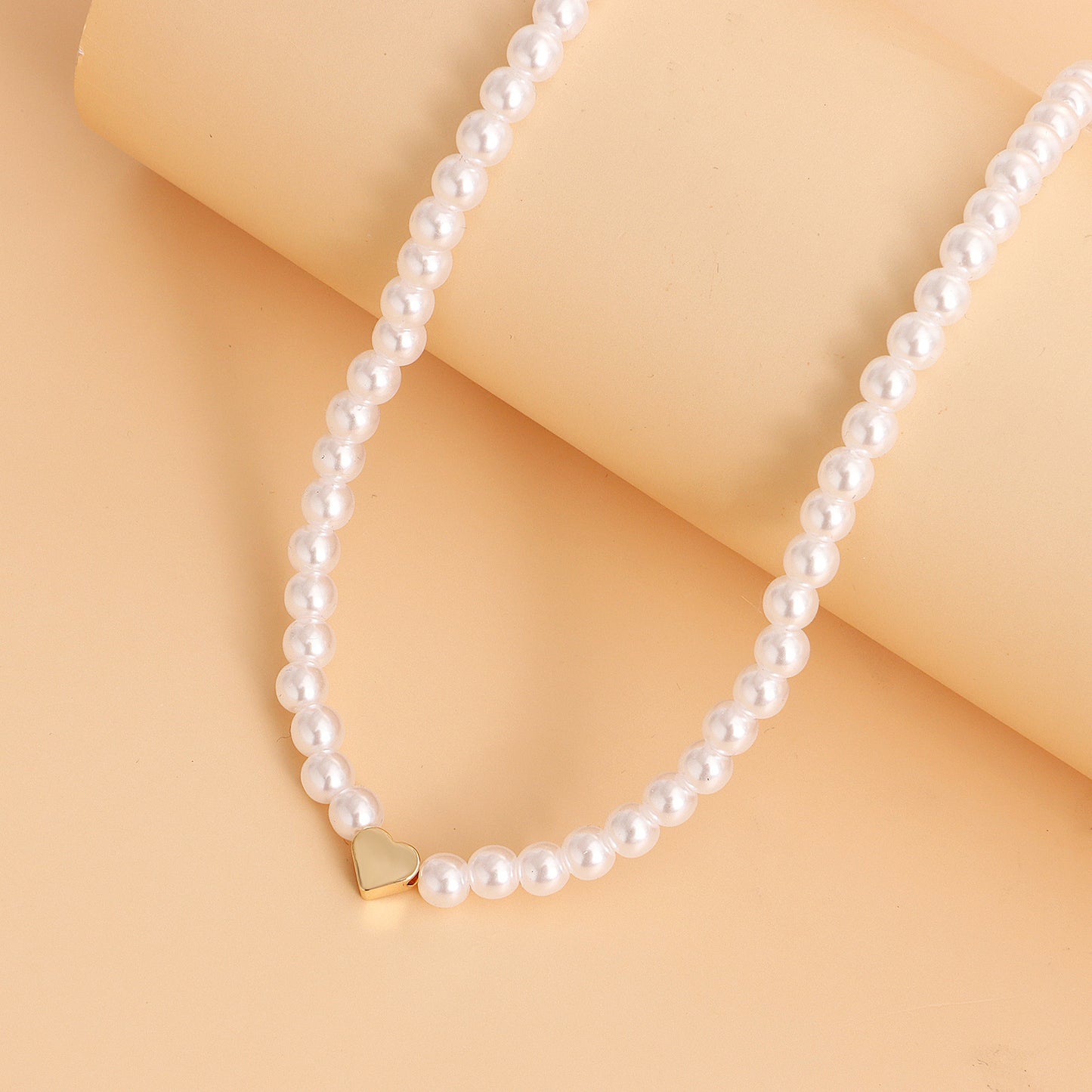 Romi pearl necklace