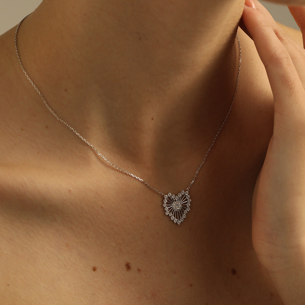 Zirconia Inlaid Heart Necklace