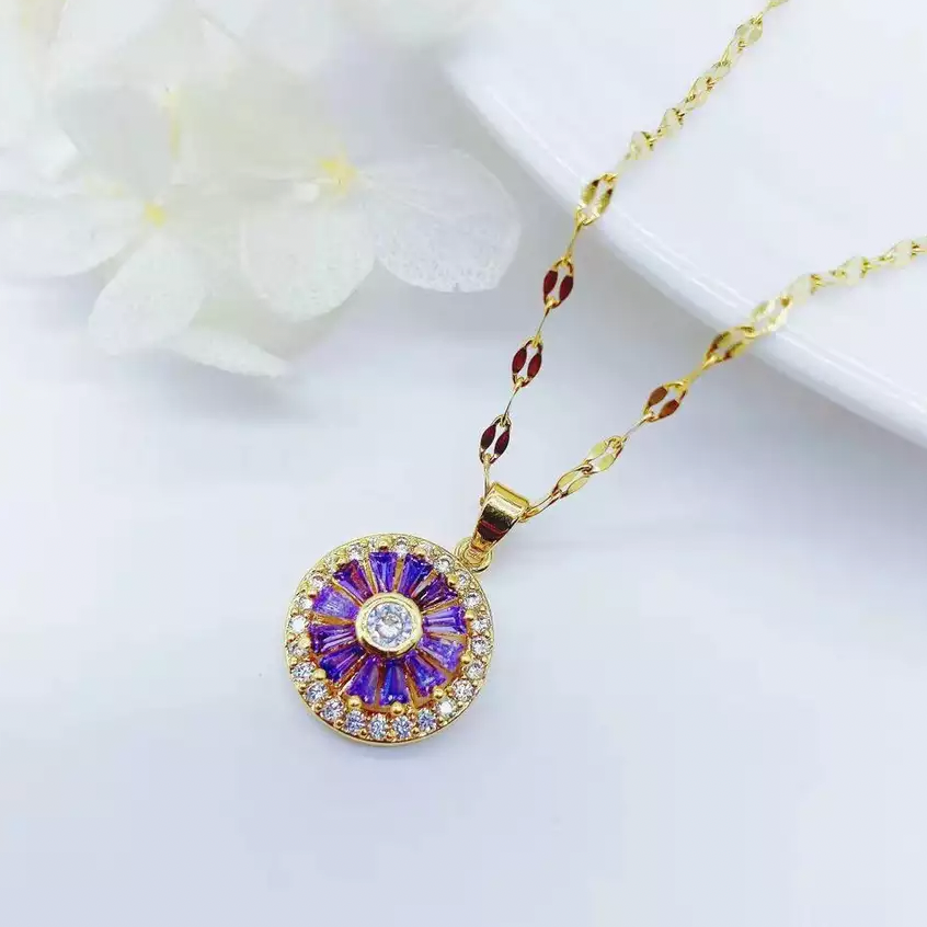 Daisy necklace