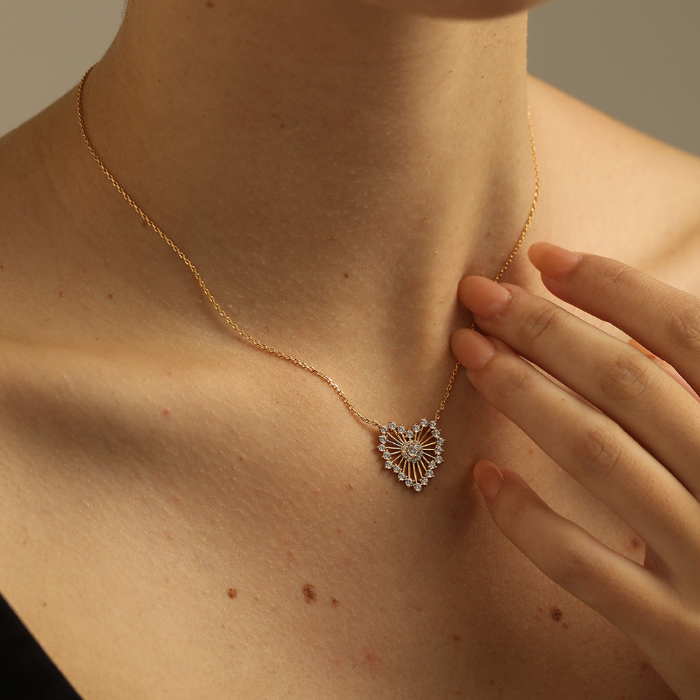 Zirconia Inlaid Heart Necklace