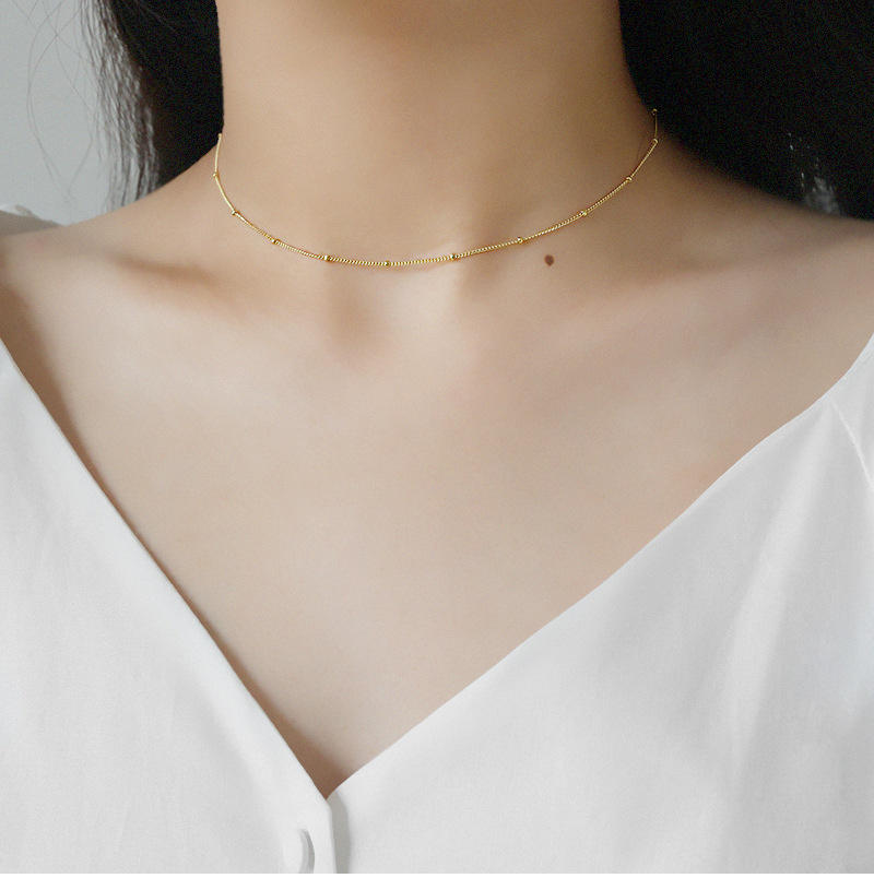 Thin bead choker